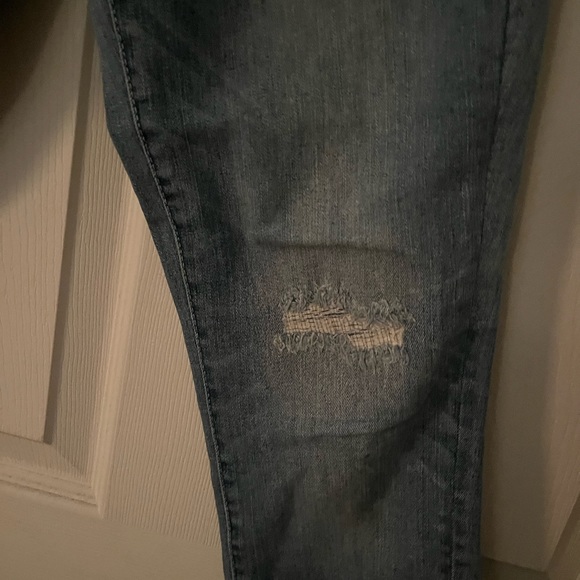 Massimo distressed jeans, great condition - Picture 5 of 5
